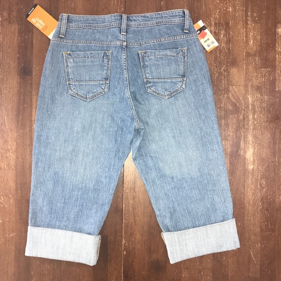 Lee Roll Up Capri Jeans - Picture 2 of 8